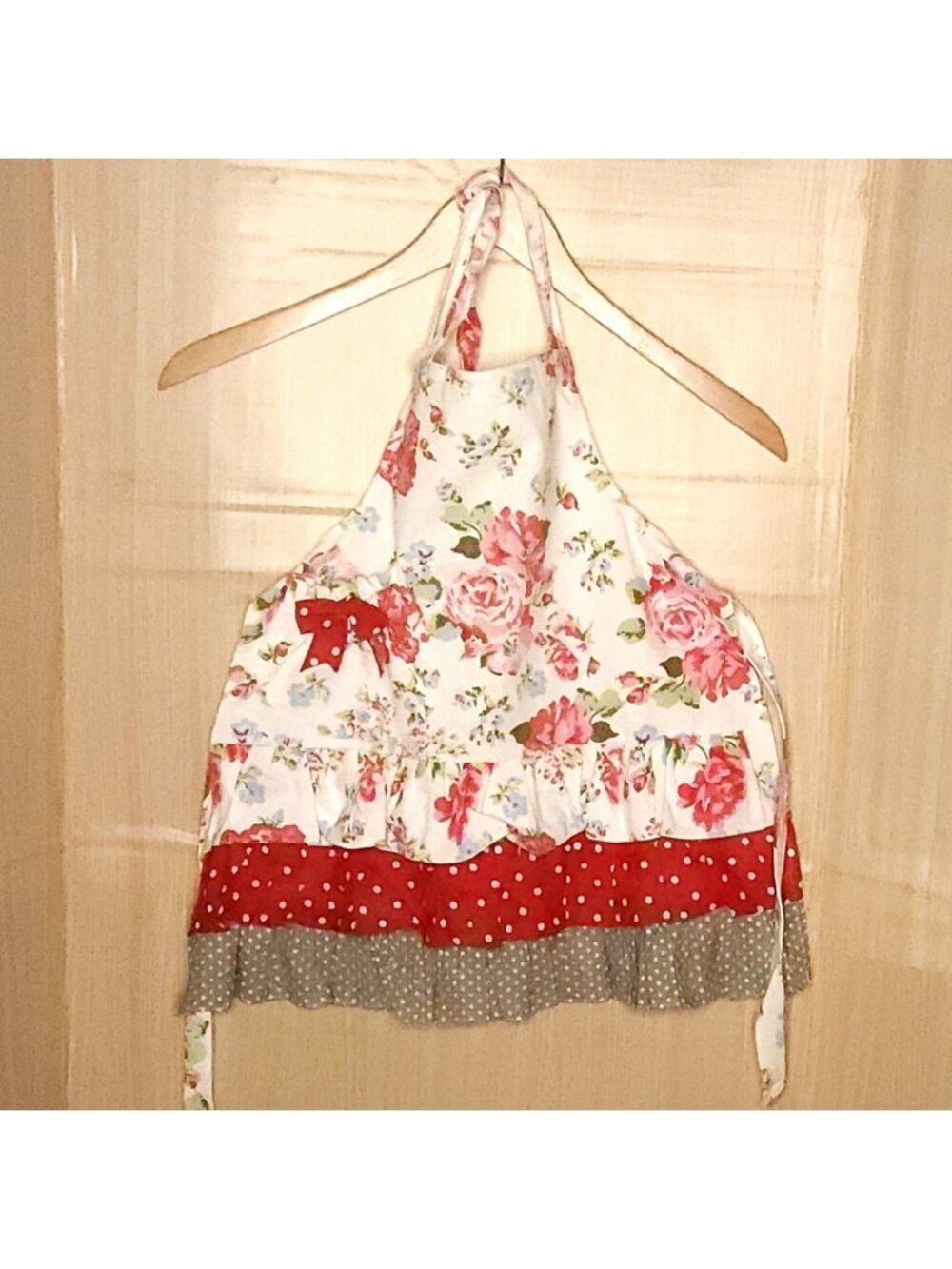 Neoviva Girls White Red Floral Apron